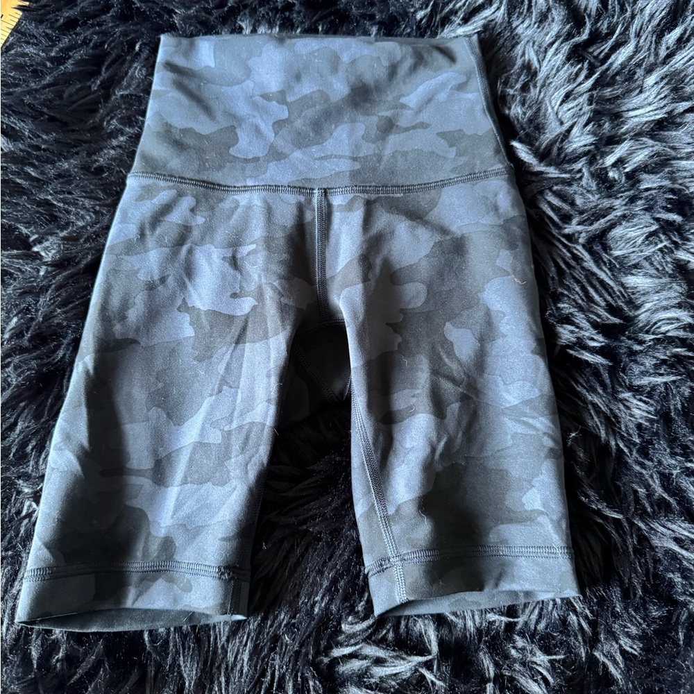 Lululemon Athletica Black Camo Bike Shorts